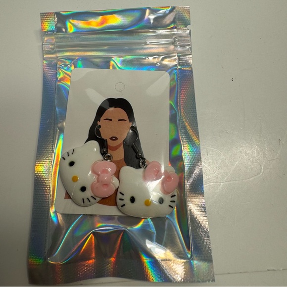 3D HELLO KITTY WHITE PLASTIC WITH PINK  BOW EARRINGS - Picture 3 of 6